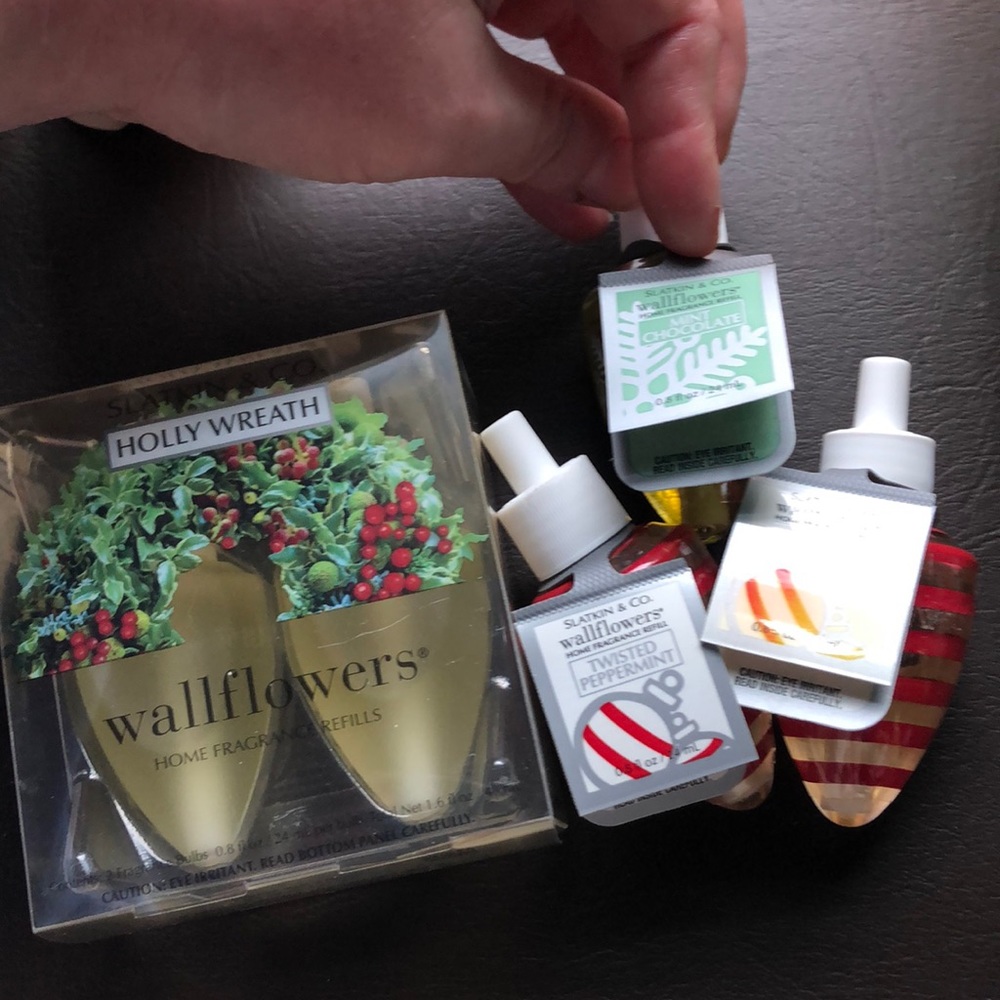 Winter Wallflowers - Holly Wreath, 2 Twisted Peppermint, 1 Mint Chocolate
